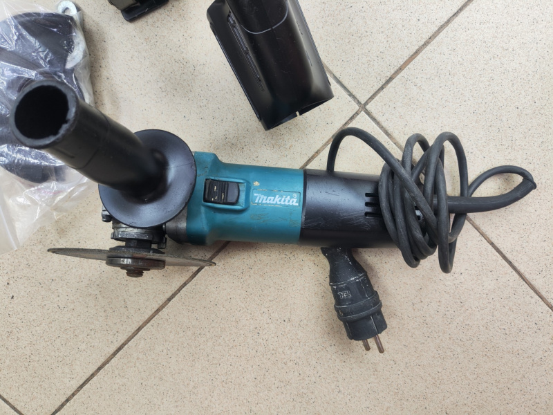 Болгарка Makita 9555 HN